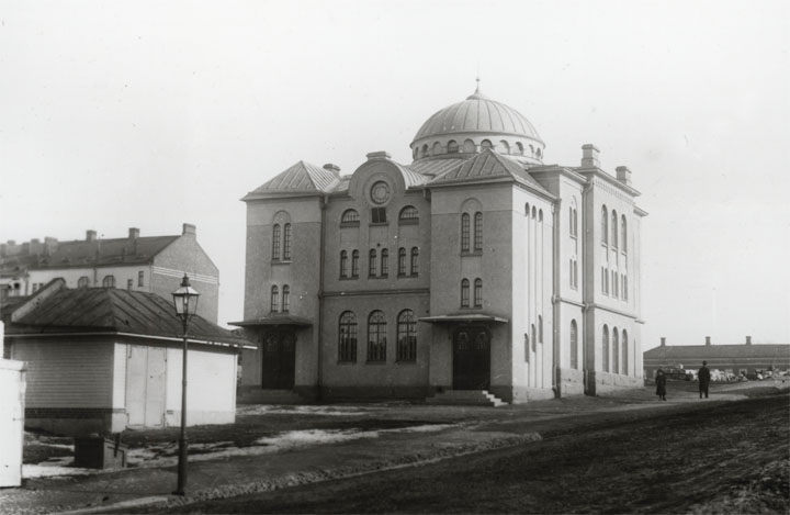 Turun Synagoga valmistui vuonna 1912 Turun kaupungin lahjoittamalle tontille.